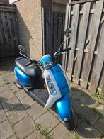 Sym tonik snorscooter met weinig km. Lichte schade zie laats, Fietsen en Brommers, Ophalen of Verzenden, Zo goed als nieuw, Benzine