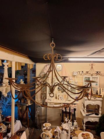 Oud & uniek by zanseré Brocante Kasten Vintage Shabby beschikbaar voor biedingen