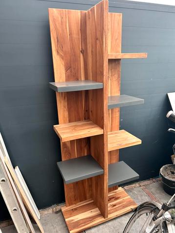 H&H Vrijstaande Kast met Planken – Massief Hout beschikbaar voor biedingen