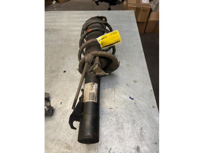 Schokdemperpoot rechts-voor van een Volvo C70, Auto-onderdelen, Ophanging en Onderstel, Volvo, Gebruikt, 3 maanden garantie, Ophalen of Verzenden