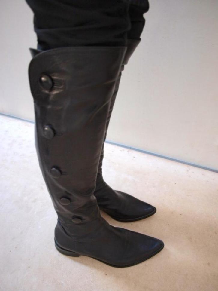Le Pepe overknee laarzen maat 38,5 zwart knopen buitenzijde, Kleding | Dames, Schoenen, Zo goed als nieuw, Sneakers of Gympen