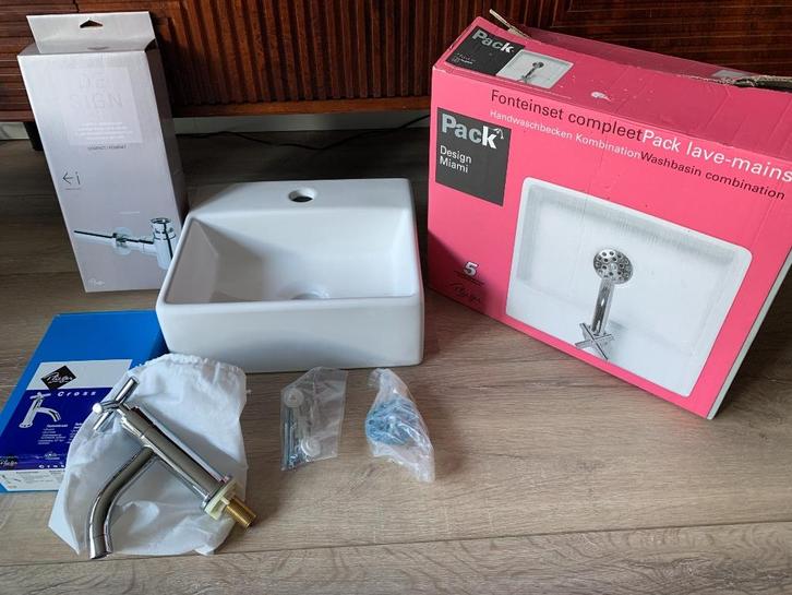 Plieger Fonteinset Compleet (wasbak) met Cross Kraan Nieuw!, Doe-het-zelf en Verbouw, Sanitair, Nieuw, Wastafel, Chroom, Rvs, Steen