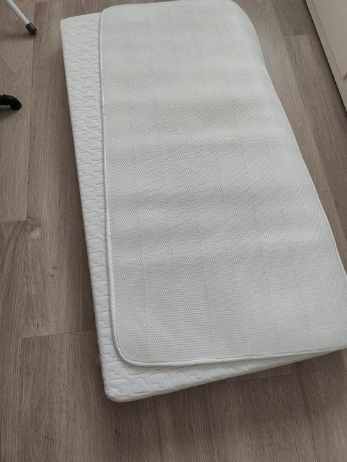 Aerosleep ledikant matras en topper, Kinderen en Baby's, Babywiegjes en Ledikanten, Zo goed als nieuw, Ledikant, Ophalen of Verzenden