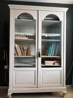 Antieke grijze vitrine kast, Huis en Inrichting, Ophalen, Met deur(en), 100 tot 150 cm, 200 cm of meer