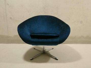 Fauteuil- Swivel chair beschikbaar voor biedingen