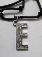 Leuke hanger letter E met strass met ketting, Ophalen, Overige materialen, Overige voorstellingen, Nieuw