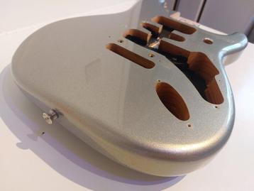 .Body van FENDER Stratocaster in NIEUW staat beschikbaar voor biedingen