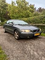 MOET NU WEG! Volvo S60 2.4 140PK AUT 2003 Grijs, Auto's, 2435 cc, Grijs, Particulier, 1600 kg