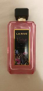 Parfum  Vintage flower, Sieraden, Tassen en Uiterlijk, Ophalen, Zo goed als nieuw