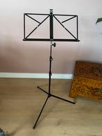 Muziekstandaard - lessenaar - stevig model, Muziek en Instrumenten, Standaards, Ophalen, Zo goed als nieuw, Muziekstandaard