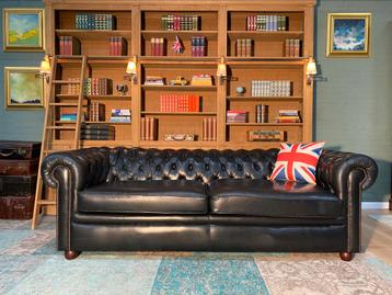 Prachtige Engelse XL Chesterfield slaapbank zwart  beschikbaar voor biedingen