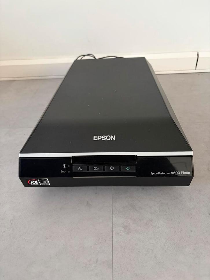 Epson Perfection V600 Photo scanner, Computers en Software, Scanners, Zo goed als nieuw, Fotoscanner, MacOS, Ophalen