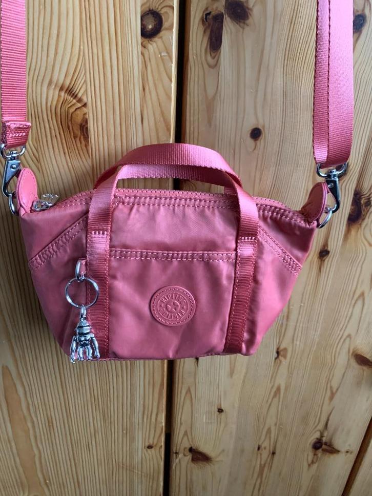 Kipling mini art compact handtas grand rose(nr.6 D6), Sieraden, Tassen en Uiterlijk, Tassen | Damestassen, Zo goed als nieuw, Handtas