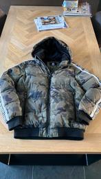 Groene camouflage winterjas coolcat 158-164, Kinderen en Baby's, Kinderkleding | Maat 158, Ophalen, Gebruikt, Meisje, Coolcat