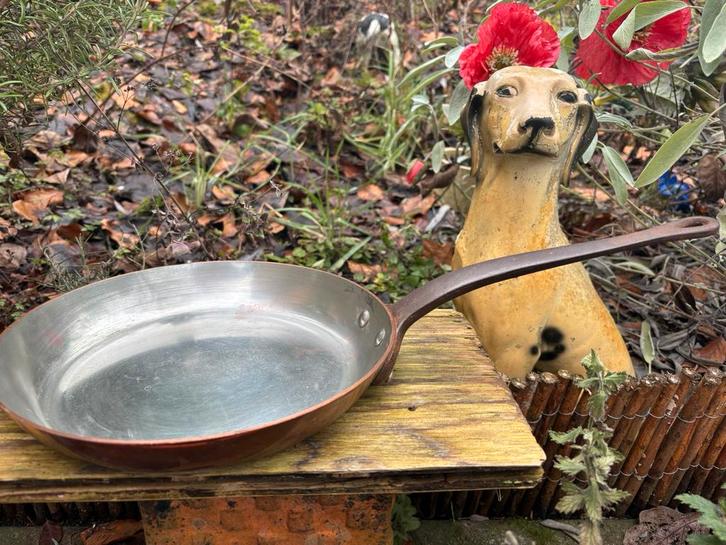 Koperen sauteerpan vertind 24 cm, Huis en Inrichting, Keuken | Potten en Pannen, Gebruikt, Koekenpan of Braadpan, Overige materialen