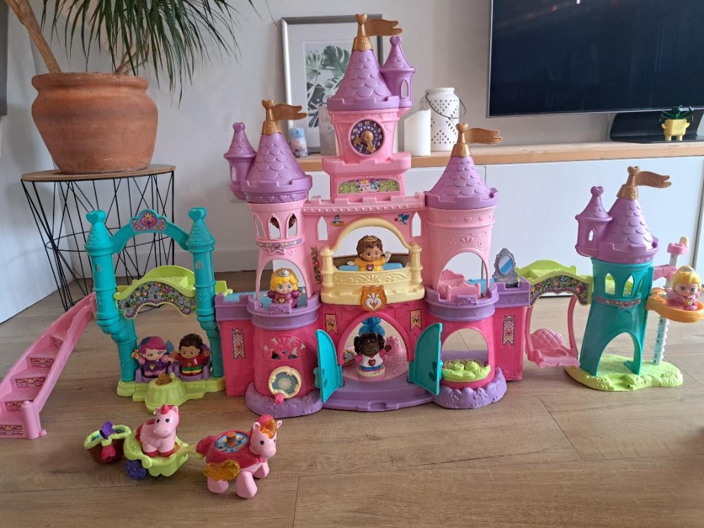 Vtech vrolijke vriendjes prinsessen kasteel, Ophalen, Zo goed als nieuw, 2 tot 4 jaar