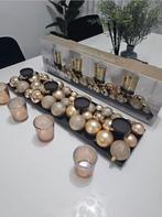 Kerstdecoratie met gouden ballen en theelichthouders, Ophalen of Verzenden