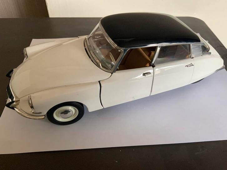 Solido 1:18 citroen DS19 1963, Hobby en Vrije tijd, Modelauto's | 1:18, Gebruikt, Auto, Solido, Ophalen