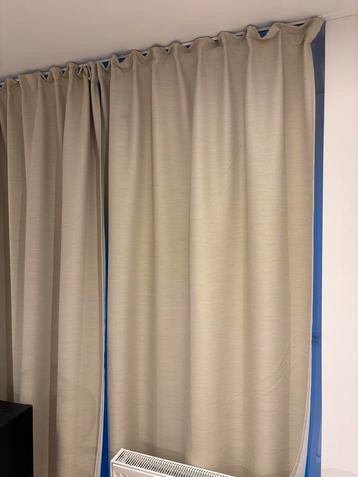 Lichtbruin Gordijn beschikbaar voor biedingen