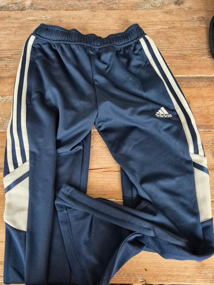 Voetbalkleding maat 152 & Schoenen 37.5/39, Sport en Fitness, Voetbal, Shirt, Maat XS of kleiner, Ophalen of Verzenden