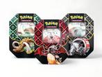Pokémon TCG - Paldean Fates EX Tin ArtSet (3 TINS) *SEALED*, Ophalen of Verzenden, Nieuw, Foil