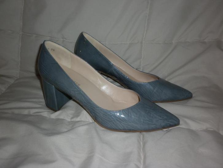 pumps maat 41 merk : Peter Kaiser, Kleding | Dames, Schoenen, Zo goed als nieuw, Pumps, Grijs, Ophalen of Verzenden