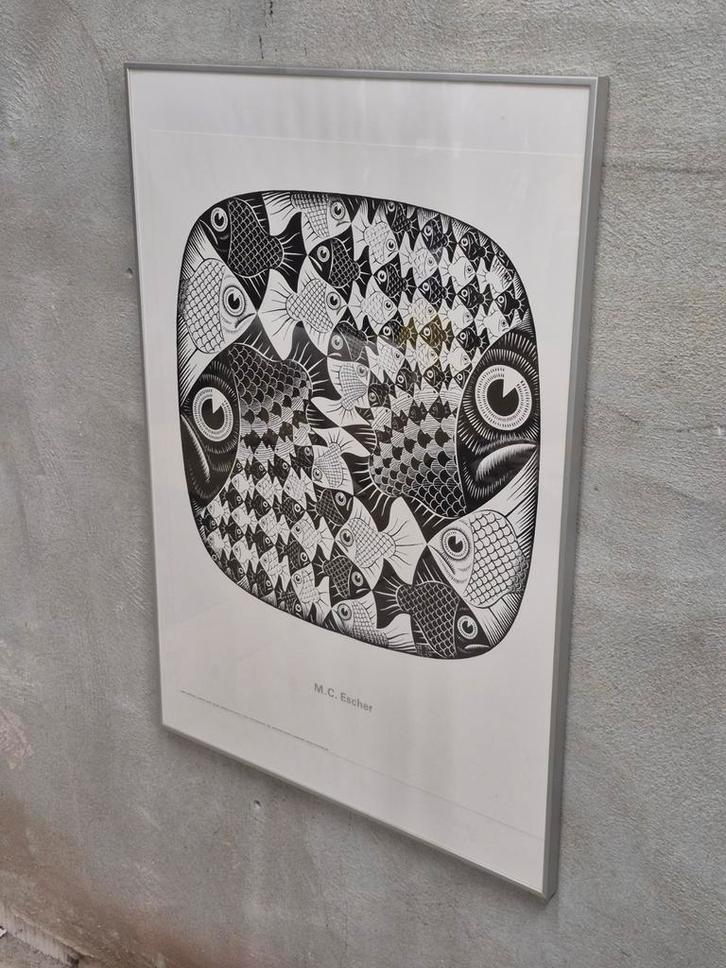 1989   M.C. Escher 
Vissen en schubben poster maat 56 x 71.5, Verzamelen, Posters, Zo goed als nieuw, A1 t/m A3, Rechthoekig Staand