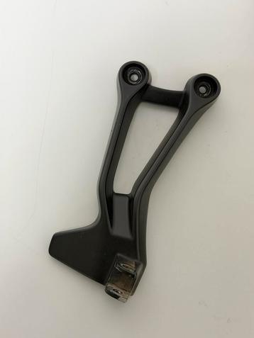 YAMAHA TRACER 700 achter rechts Voetsteun beugel  BC6-F742L beschikbaar voor biedingen