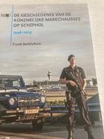 Te koop : Mooi boek over marechaussee op schiphol 1946-2013, Ophalen, Zo goed als nieuw, Overige