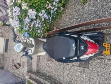 sym mio 50i   km 22000 beschikbaar voor biedingen