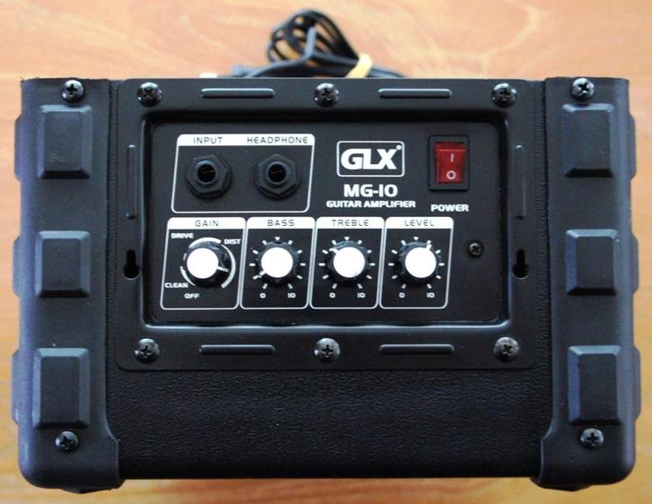 GLX MG-10 Gitaarversterker (5W RMS) 6,5" Speaker. z.g.a.n., Muziek en Instrumenten, Versterkers | Bas en Gitaar, Zo goed als nieuw