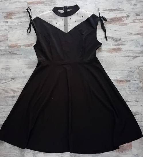 Jurk,maat 40/42,zwart,mesh,parels,apart,chic, Kleding | Dames, Jurken, Zo goed als nieuw, Maat 42/44 (L), Zwart, Knielengte, Verzenden