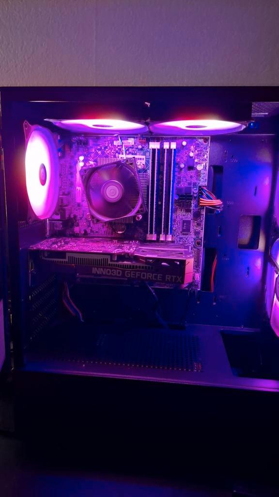 gaming pc RGB., Computers en Software, Desktop Pc's, Zo goed als nieuw, 2 tot 3 Ghz, SSD, 16 GB, Met videokaart, Gaming, Ophalen of Verzenden