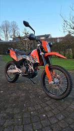 KTM 690 Enduro - Lage KM stand!, Handvatverwarming, Particulier, Enduro, Minimaal motorrijbewijs A2