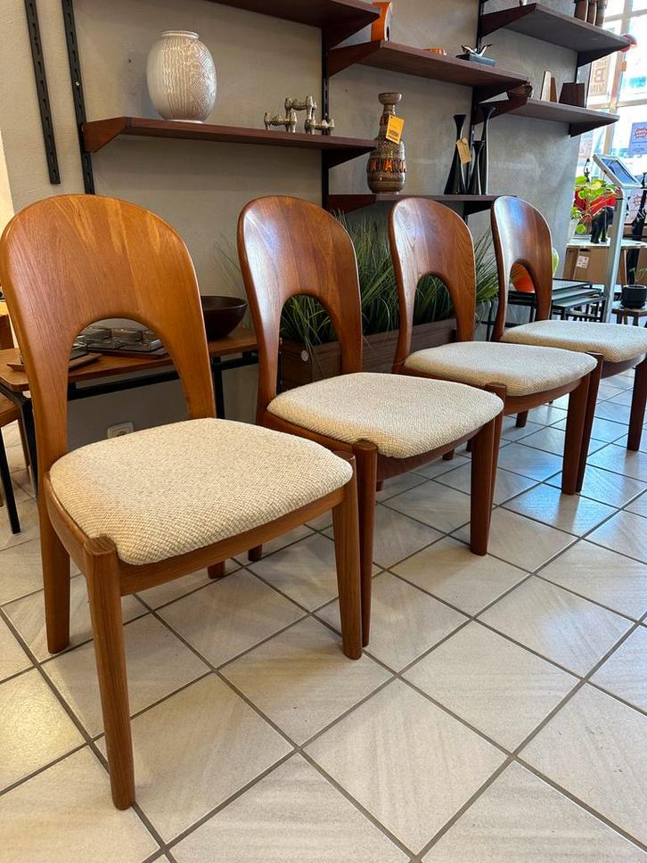 4 vintage stoelen deens niels koefoed, morten 1970, Huis en Inrichting, Stoelen, Gebruikt, Vier, Hout, Stof, Overige kleuren, Ophalen