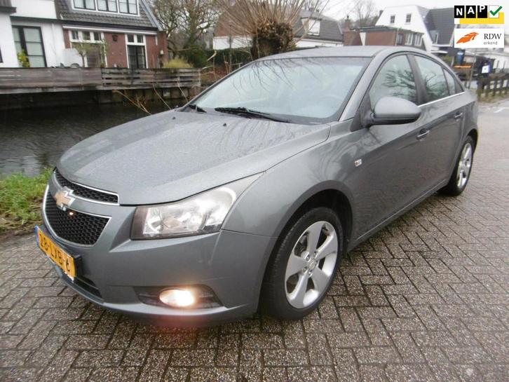 Chevrolet Cruze 1.8 LT 141pk Clima Cruise Motor heeft koelpr, Auto's, Chevrolet, Bedrijf, Te koop, Cruze, ABS, Airbags, Airconditioning