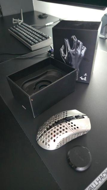 Tenz Finalmouse Starlight - Small beschikbaar voor biedingen