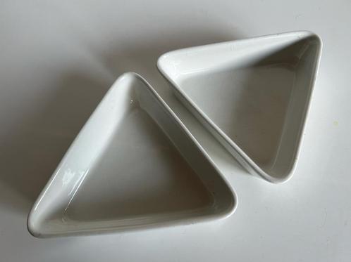 2 Arabia Kilta/Iittala Teema Kaj Franck Driehoek Schaaltjes, Huis en Inrichting, Keuken | Servies, Zo goed als nieuw, Schaal of Schalen