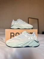 Yeezy boost 700 salt 38 2/3, Ophalen of Verzenden, Zo goed als nieuw, Sneakers of Gympen