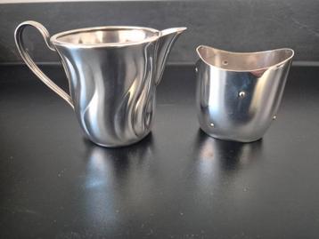 Verzilverde Creamer en Suikerpot beschikbaar voor biedingen
