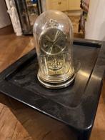 Antieke Tafelklok met Glazen Stolp, Ophalen