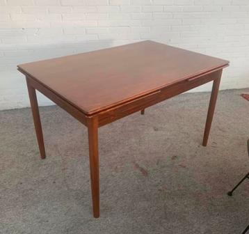 Tafel vintage Pastoe Deense palissanderhouten eettafel beschikbaar voor biedingen