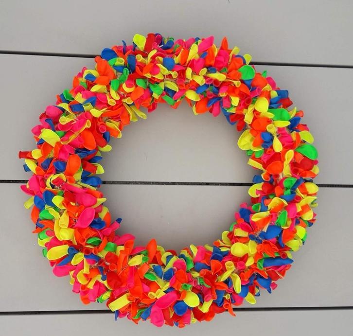 Strokrans, feestkrans, ballonnenkrans, Huis en Inrichting, Woonaccessoires | Kransen, Nieuw, Ophalen