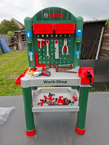 Bosch mini werkbank inclusief vele accessoires  (ongebruikt) beschikbaar voor biedingen