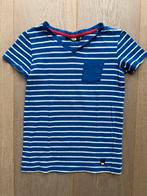 blauw/wit gestreept v-hals t-shirt km maat 134/140, Gebruikt, Europe Kids, Ophalen of Verzenden, Shirt of Longsleeve