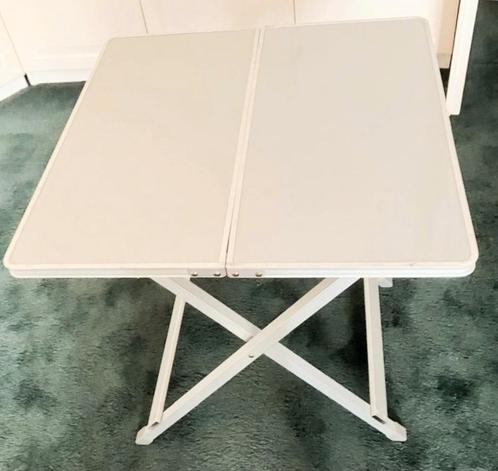 Obelink Campingtafel 60x60x60cm - Zo goed als nieuw!, Caravans en Kamperen, Kampeermeubelen, Zo goed als nieuw, Campingtafel, Ophalen