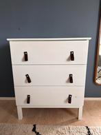 Ikea grenen ladekast, wit geschilderd met leren grepen, Huis en Inrichting, Ophalen, Gebruikt, 50 tot 100 cm, Met lade(s)