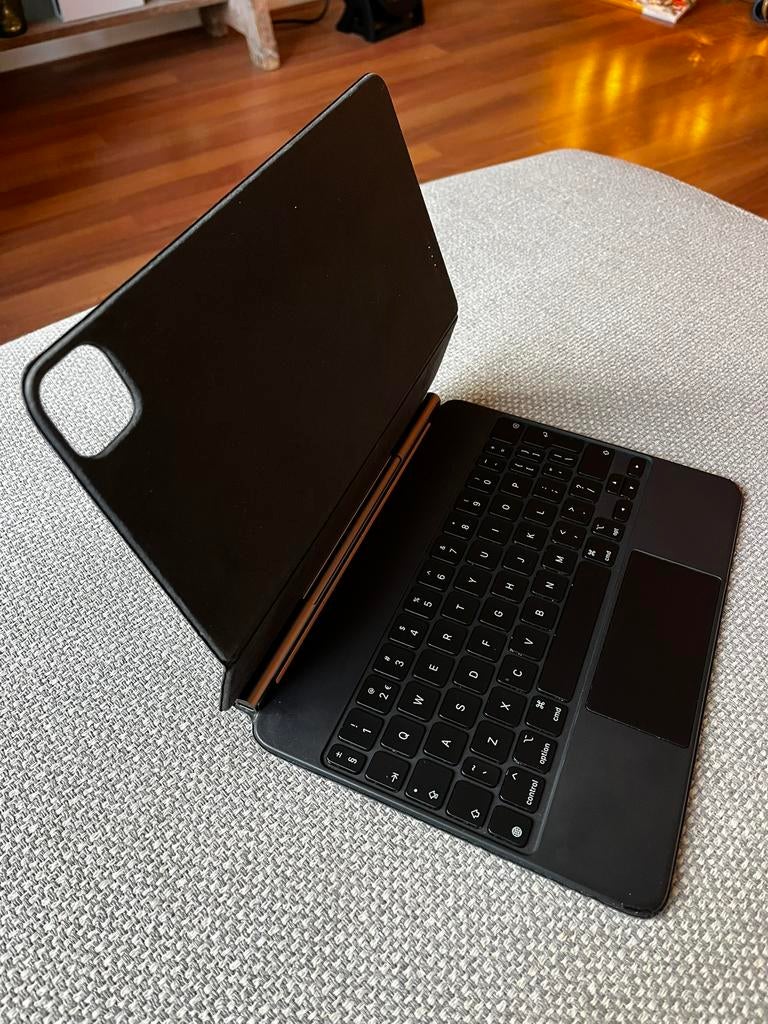 Apple Magic Keyboard voor de 11-inch iPad, Gebruikt, Opvouwbaar, Ophalen of Verzenden, Draadloos