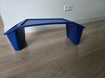 Bed dienblad beschikbaar voor biedingen