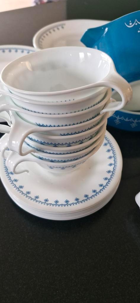 Corelle Snowflake Blue Servies (1972), Huis en Inrichting, Keuken | Servies, Gebruikt, Compleet servies, Overige stijlen, Glas